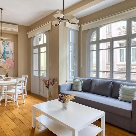 Cool Bright 2bd Cozy - Balconysea View! #261 Istanboel
